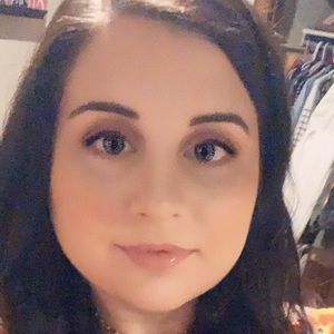 Meet your Posher, Carolyn